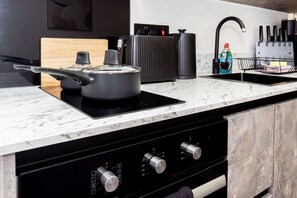 Fridge, microwave, oven, stovetop