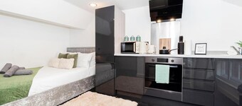 Modern & Spacious Studio in Central Nottingham