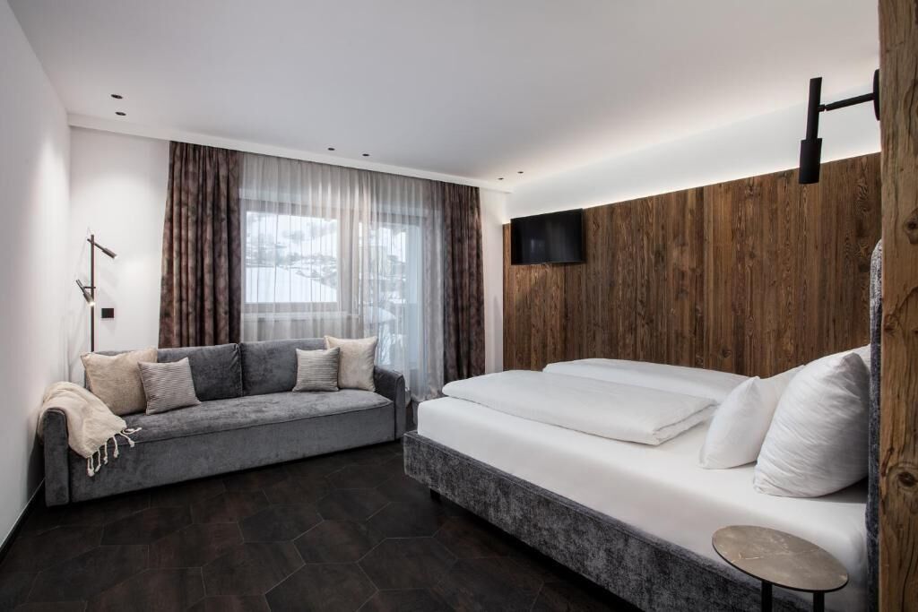 In-room safe, free WiFi