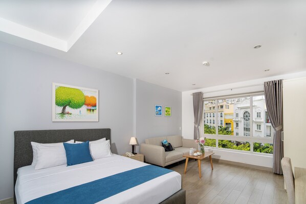 Studio Deluxe, vue sur la ville | Bureau, espace de travail pour ordinateurs portables