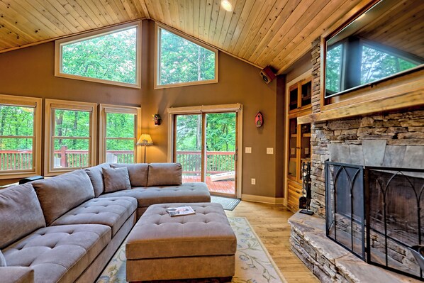 Smart TV, fireplace, video games, DVD player