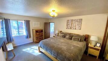 Signature House, 3 Bedrooms, Patio | Individually decorated, individually furnished, free WiFi, bed sheets