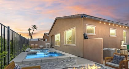 Gallery at Indian Palms! Walk to the Festivals! Pool, Hot Tub, Pickleball!