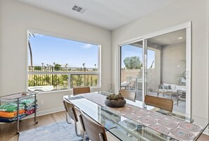 Dining - Gallery at Indian Palms! Walk to the Festivals!  Pool, Hot Tub, Pickleball! (Indio)