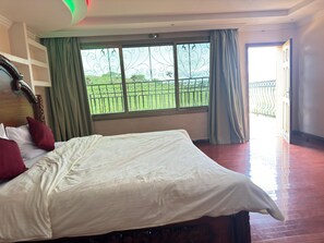 家庭洋房, 陽台, 花園景觀 | 免費無線上網、床單