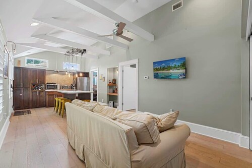 Riberia Columbus Cottage | Team Joseph Ellen