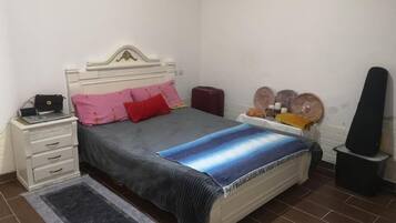 House, 1 Bedroom, Accessible, Smoking | 2 bedrooms