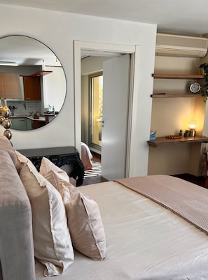 1 chambre, coffres-forts dans les chambres, fer et planche à repasser