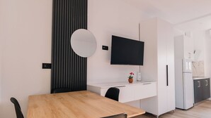 Deluxe Double Room 201, 202 | Skrivebord og wi-fi (inkludert)