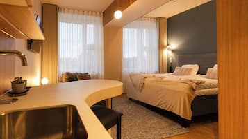 Double Room, City View | Langsir/tirai gelap terus, kalis bunyi, seterika/papan seterika