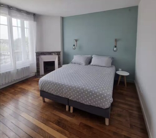 Appartement moderne 3 chambres – Vue & proche Paris