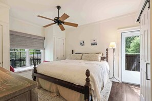 3 quartos, ferros/tábuas de passar roupa, Wi-Fi, roupa de cama