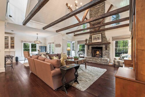 Grayling Cottage - Walk to Highlands Main Street