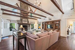 TV, fireplace