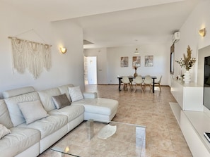 TV - Spacious house in Tossa de Mar, ideal for families (Tossa de Mar)