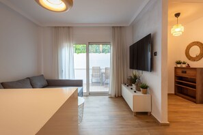 2 bedrooms - The Secret Garden Stay (Agia Paraskevi)