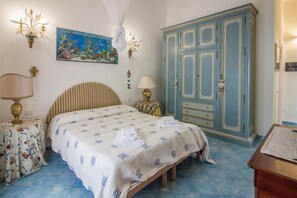 3 bedrooms - GuestHost - Seaview Villa with Garden & Veranda (Palau)
