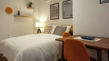 1 slaapkamer, een strijkplank/strijkijzer, reisbedje, wifi