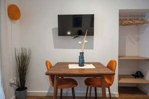 Dining - EL Aljibe Apartments - Ap.5 (Badajoz)
