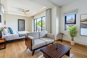 Comfort-Villa, 3 Schlafzimmer, eigener Pool | Zimmersafe, individuell dekoriert, individuell eingerichtet