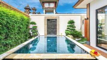 Outdoor pool, sun loungers