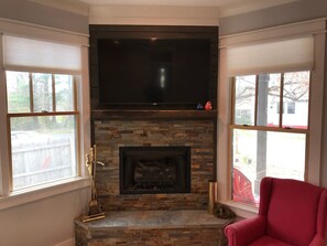 Interior - Wanderlust - completely renovated downtown cottage (Brevard)