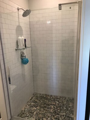 Hair dryer, towels - Wanderlust - completely renovated downtown cottage (Brevard)