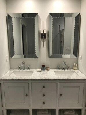 Hair dryer, towels