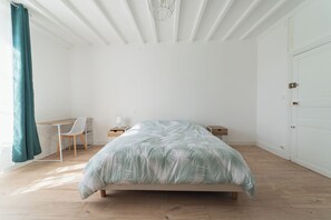 4 bedrooms, WiFi, bed sheets