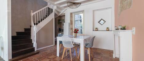 تناول الطعام