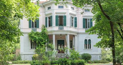 Classic room in a 19th-century villa
