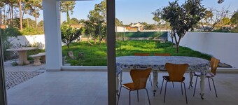 90 M2 GROUND FLOOR APARTMENT WITH PRIVATE GARDEN