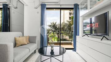 Leilighet, 2 soverom, byutsikt | Oppholdsområde | Flatskjerm-TV