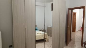 2 camere, ferro/asse da stiro, Wi-Fi gratuito, lenzuola