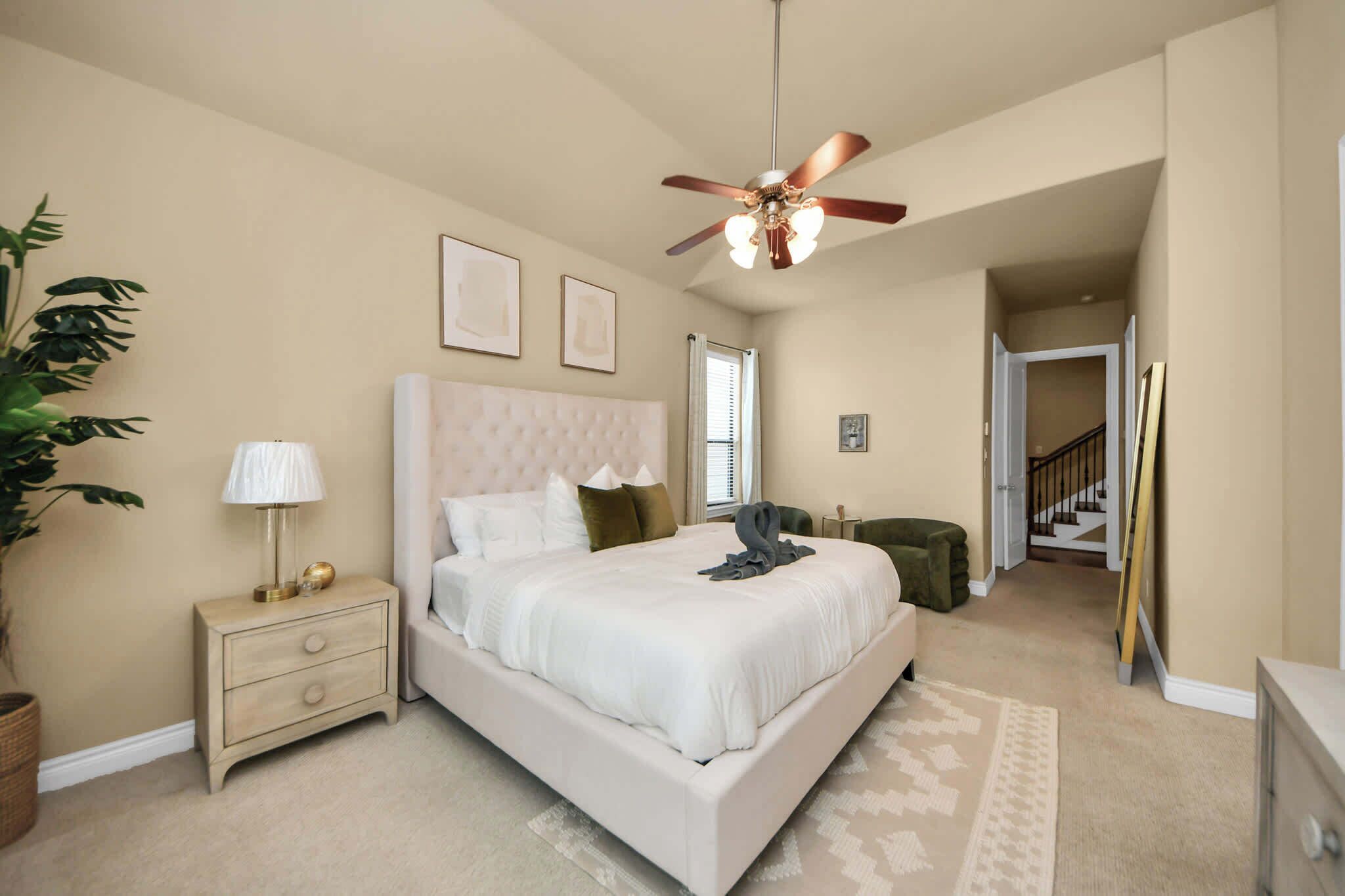 3 slaapkamers, een bureau, een strijkplank/strijkijzer, wifi