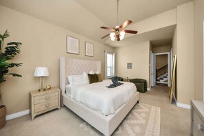 3 bedrooms, desk, iron/ironing board, WiFi