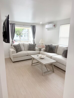 Apartment | Living area