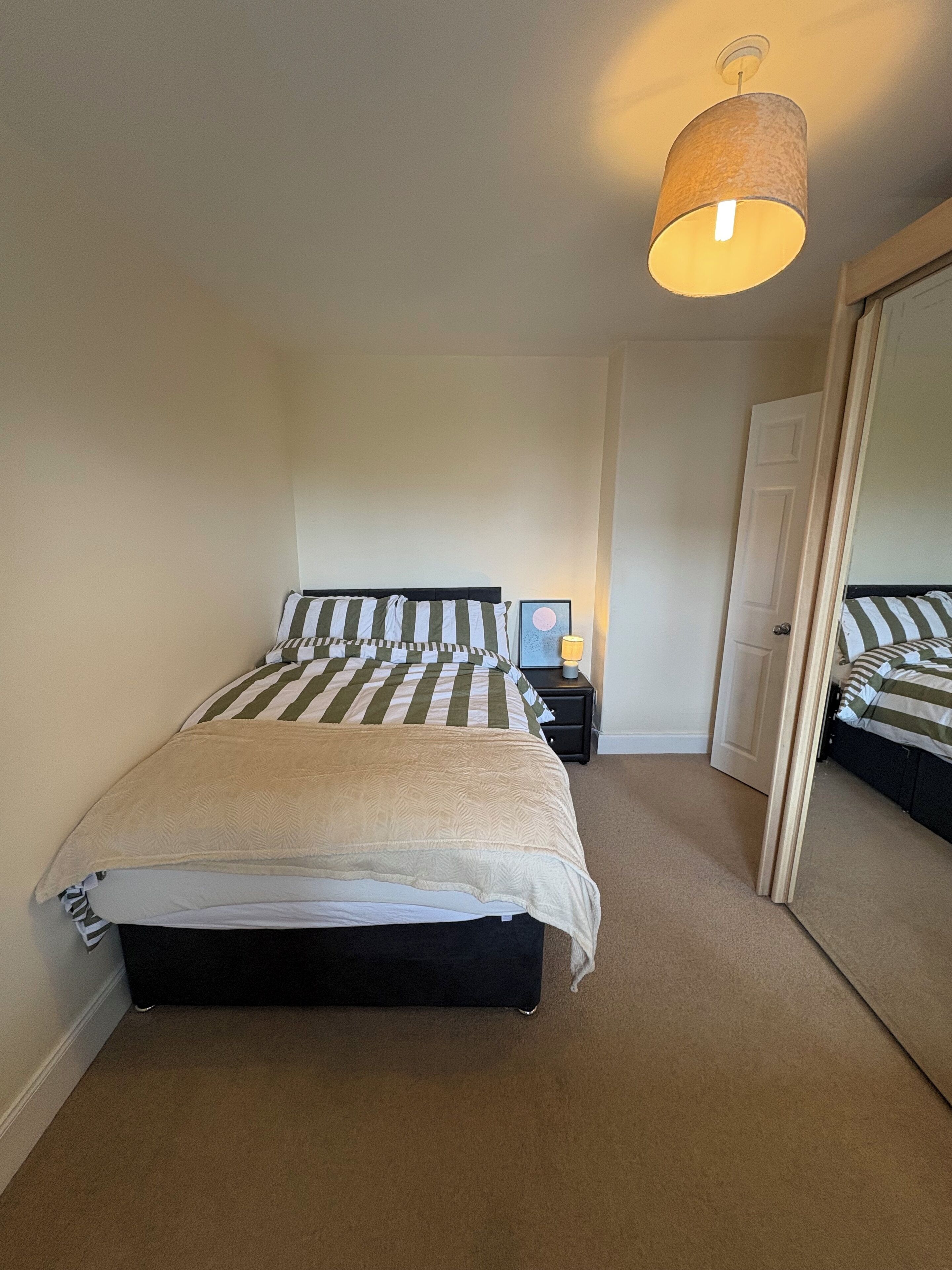 2 bedrooms, iron/ironing board, free WiFi, bed sheets