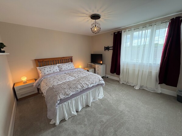2 Schlafzimmer, Bügeleisen/Bügelbrett, kostenloses WLAN, Bettwäsche