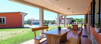 Spatious family apartment by the pool in a tranquil setting near Umag