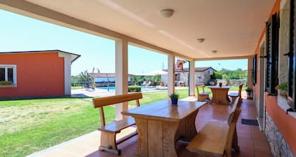 Spatious family apartment by the pool in a tranquil setting near Umag