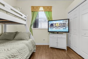 3 bedrooms, iron/ironing board, free WiFi, bed sheets