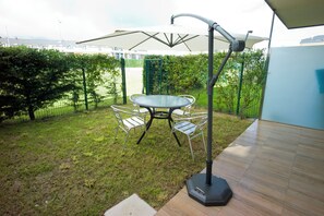 Outdoor dining - Premium Apartment Playa Altar 2 (Private Garden) (Barreiros)