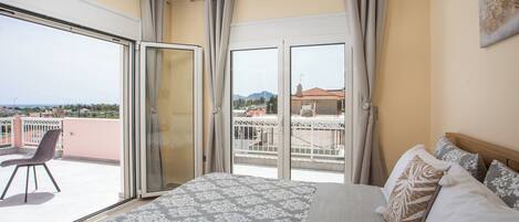 2 bedrooms, desk, iron/ironing board, travel crib