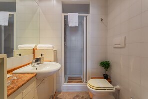 Douche, bidet