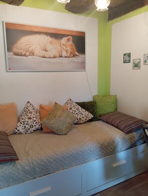 1 bedroom, WiFi, bed sheets, wheelchair access