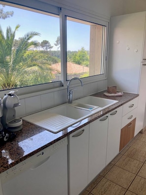 Fridge, microwave, oven, dishwasher