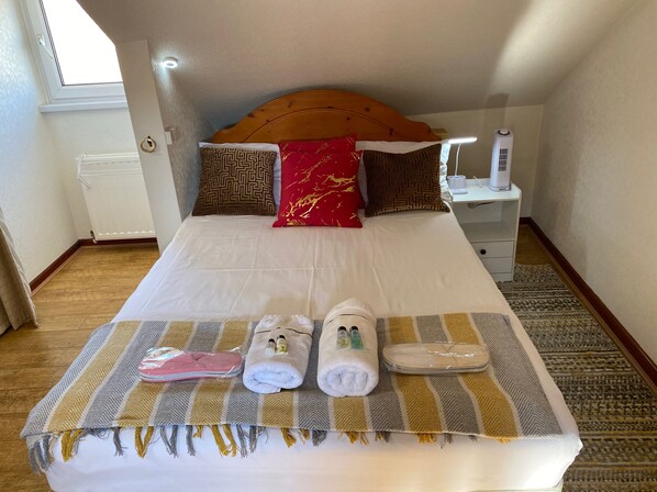 1 chambre, accès au Wi-Fi (inclus), literie fournie