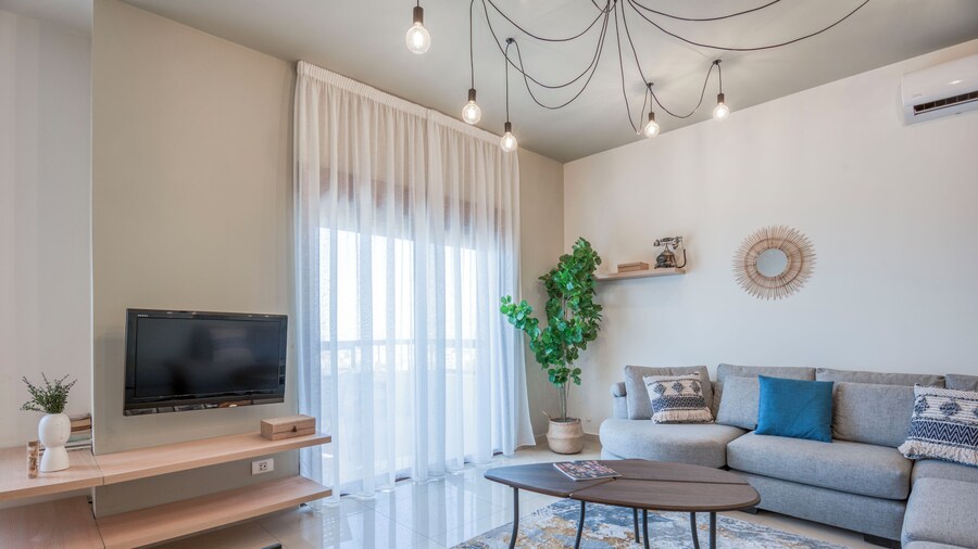 Vinyl 3-Bedroom Apartment in Zouk Mikael