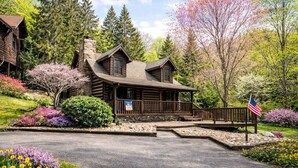 Exterior - Your Southern Getaway, Sleeps 10・Games, Fire pit (Sevierville)